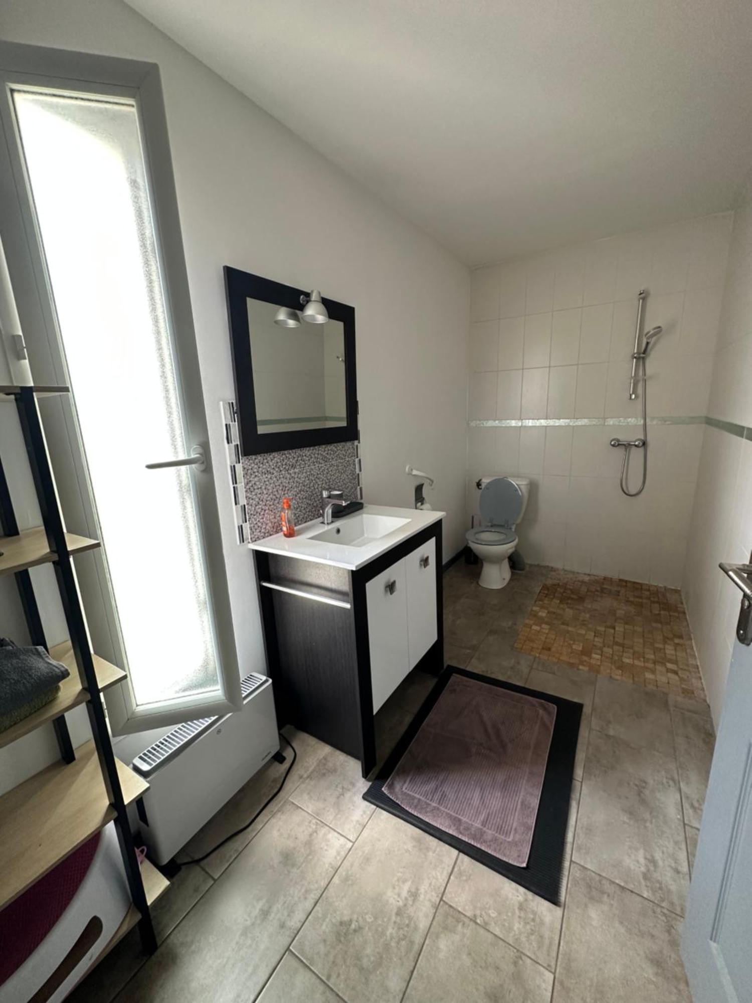 Superbe Appartement Avec Piscine Et Spa Privatif Villeneuve-les-Beziers Luaran gambar